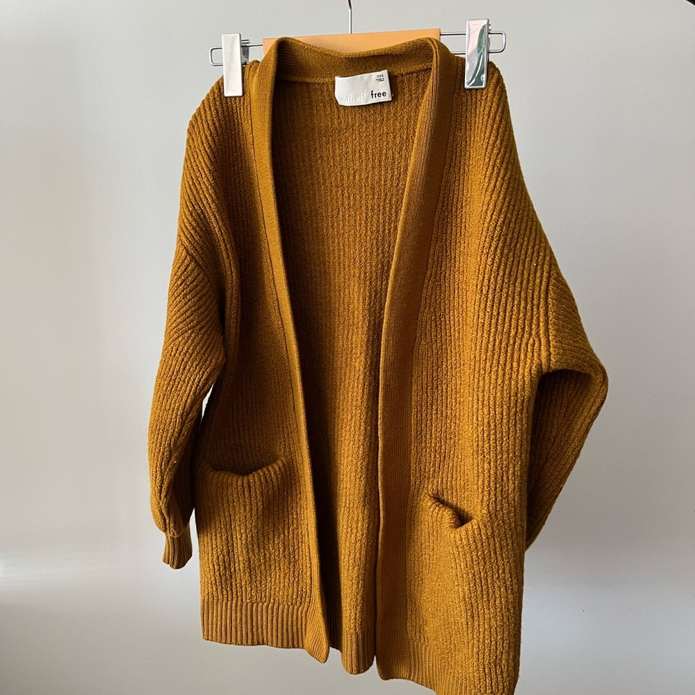 Wilfred Ribbed Knit Cardigan